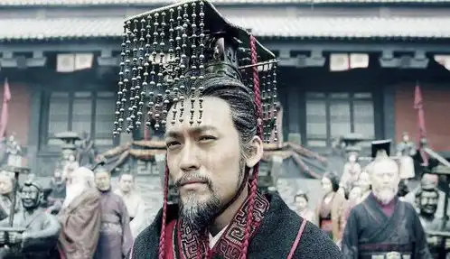 此人是秦国的丞相,秦始皇的表叔,为何却要起兵反秦