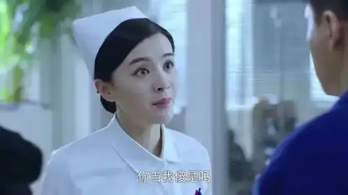 急诊科医生母亲喜欢医生,故意冷落小护士,小姐姐哭着要分手
