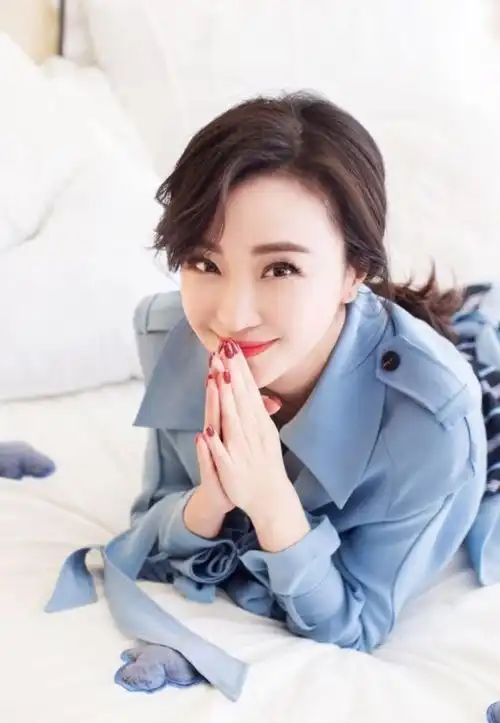 因太漂亮进娱乐圈,和苏有朋合作倚天屠龙记,如今38岁仍单身