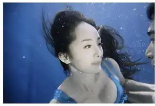 女明星水下照片,刘亦菲唯美,她有些诡异
