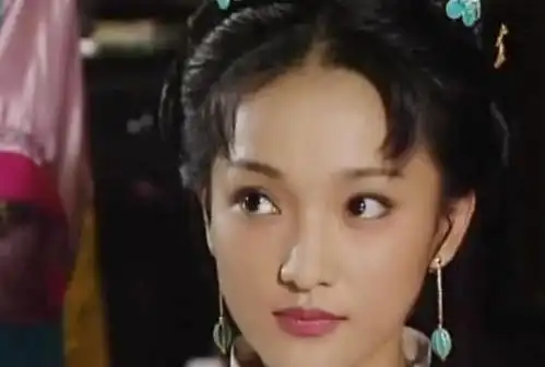 看了44的周迅,再看19年前的周迅
