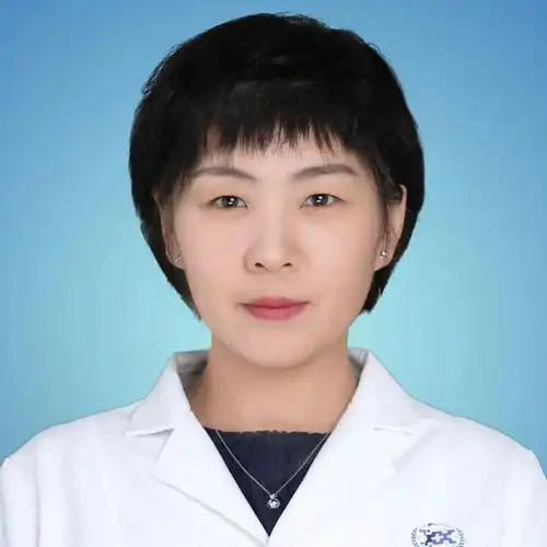 48岁女士患巨大子宫肌瘤如同怀孕7月,2次手术后再次疯长,术前又出意外
