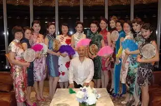 张雨绮身着旗袍,惊艳时光的中国之美
