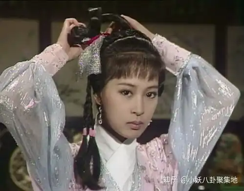 昔日爱侣境况不同,56岁吴启华至今单身,54岁黎美娴与富商成真爱