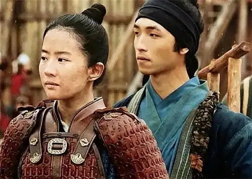 花木兰生活在军营中,为什么没人发现她是女性难道她不上厕所
