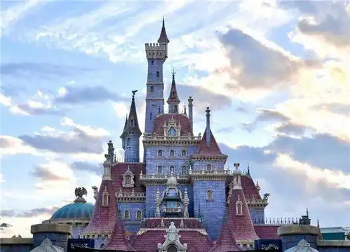 东京迪士尼盖美女与野兽主题城堡配色既梦幻又少女,爱了
