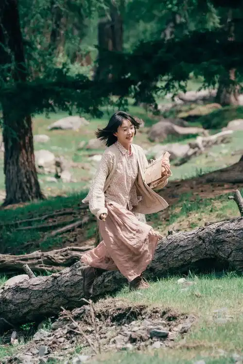 李娟再颠簸的生活,也要闪亮地过
