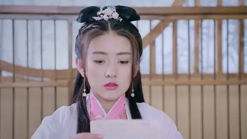 双世宠妃曲小檀跟曲檀儿共用一个身体,曲小檀跟曲檀儿写信,曲檀儿却看不懂