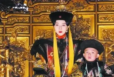 末代皇帝溥仪被赶出皇宫时,当时还活着的那些太妃们去了哪里
