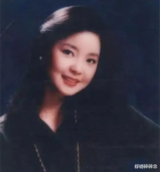 邓丽君一生4段情史,成龙伤她至深,没想到葬礼前任谁都没来