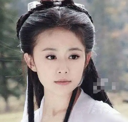 原来小龙女第一人选不是刘亦菲,看了当时定妆照,得亏她没演
