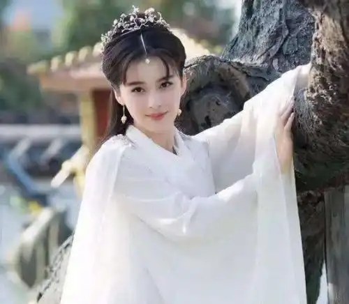 继刘亦菲之后成古装美人,小龙女原本是她演,今让顶流为她作配

