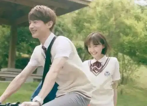 娱乐圈的专业户,郑爽被称为自行车女王朱一龙逢戏必吐血
