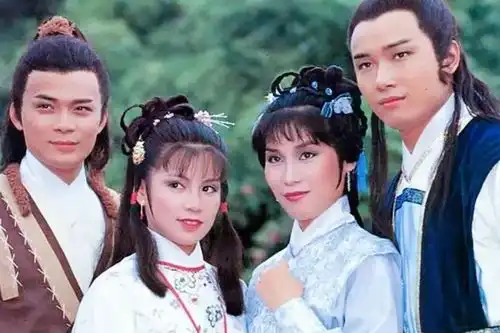 金庸诞辰一百年,出身名门心怀天下,他从未离开我们