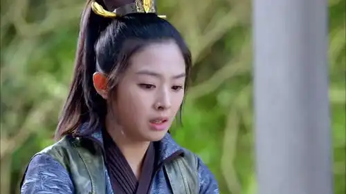 新萧十一郎小公子站在湖边发泄情绪,却被逍遥侯听见了