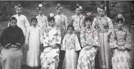 文绣是这样与末代皇帝离婚的
