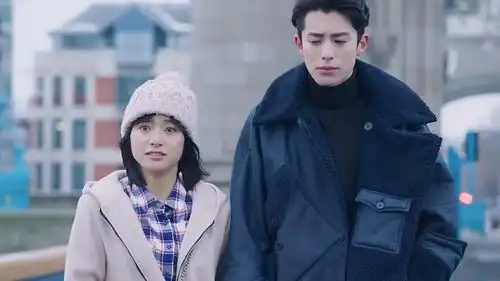 流星花园道明寺和杉菜分手,却还是控制不住奔向对方,拥抱对方