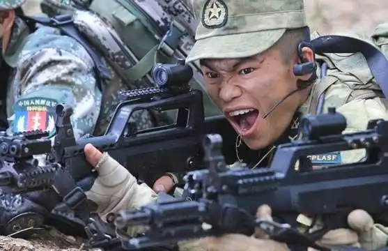 他是战狼中唯一真正的特种兵,身高1米5,但吴京都敬他三分