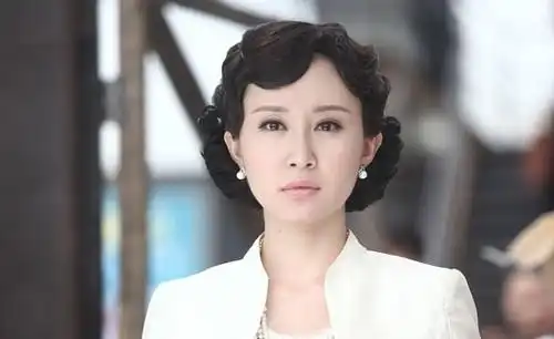 在这个尴尬的年纪,我们靠什么跑赢世俗对我们的定论
