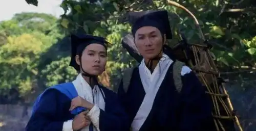 1992许冠杰引退,张学友是其接班人,张国荣封麦后却与他合唱