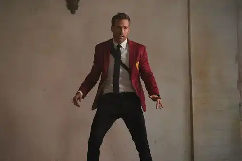 巨石强森小贱贱神奇女侠联手2亿刀的红色通缉令杀青啦