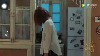 恋爱先生江疏影分手后被扫地出门,住到靳东的老房子边好可怜
