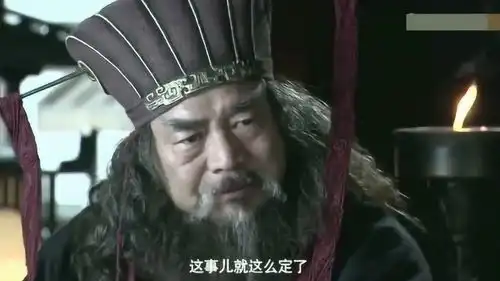 新三国董卓看到美貌的貂蝉便泥足深陷,心急火燎的想把貂蝉弄进宫
