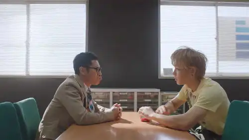 垫底辣妹帅哥参加补习班,唯一的目的,就是向老爸完成复仇
