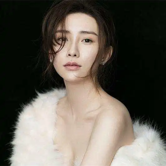 她演技精湛,虽是猎毒人中女配角,却抢尽女一号风头
