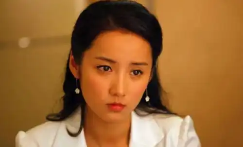 吕一胡歌带她入行,受徐克赏识,凭平凡的世界爆火,今如何