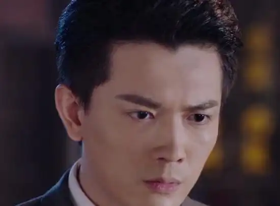 上部戏和任嘉伦死磕,这部戏跟窦骁较量,李亭哲太会演反派了