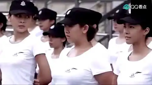 新来的女特种兵身材太好了.教官都看不过去了.实力对白无法直视
