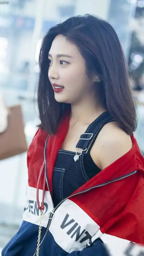 朴秀荣唯美迷人写真,这颜值太美了,春风十里不及你的美色