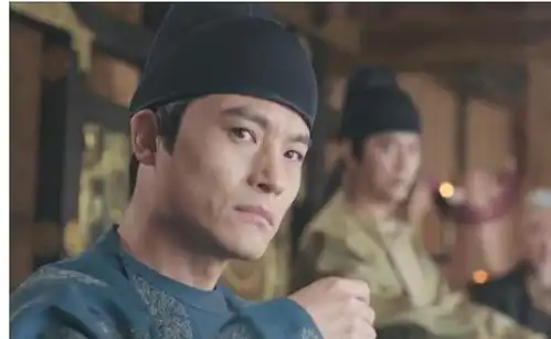 突围中的剧抛脸演员认出了耿乐,认出了安,就是没认出陈晓