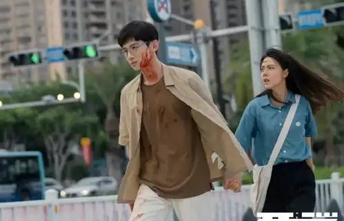 开端披着悬疑惊险的外衣,实际上演绎的,却是人间的五味杂陈
