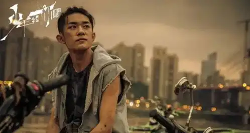 易烊千玺被曝与大8岁周冬雨恋爱,用她照片做背景,女方回应
