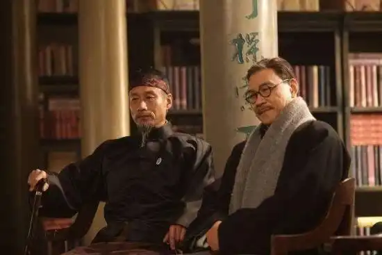 他是西方人眼中的国学大师,为何在中国却遭人嗤之以鼻
