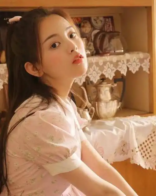 杨超越将夜2最新剧照,撞脸杨幂相似度90,发型都一模一样