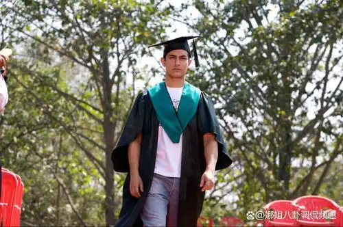 星爷都想翻拍的三傻大闹宝莱坞,让人潸然泪下的热血青春剧