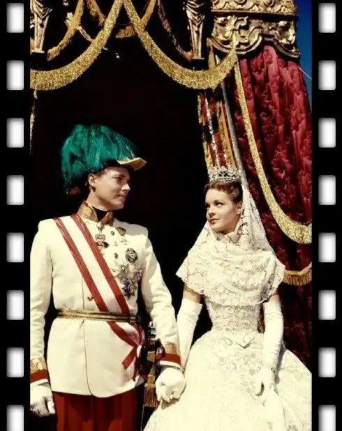 原创跟着电影茜茜公主,走进如诗如画的奥地利美泉宫