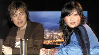 功成名就却没换老婆的男星.图
