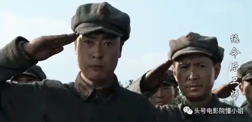 亮剑主演18年后重聚李云龙政委楚云飞长这样,和尚没认出来
