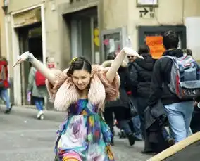 恭喜hold住姐谢依霖宣布结婚神秘老公竟然是他
