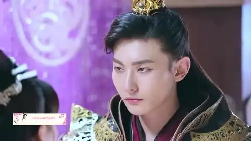 双世宠妃小檀心生一计,成功拿到帝令,墨奕怀却毫不知情