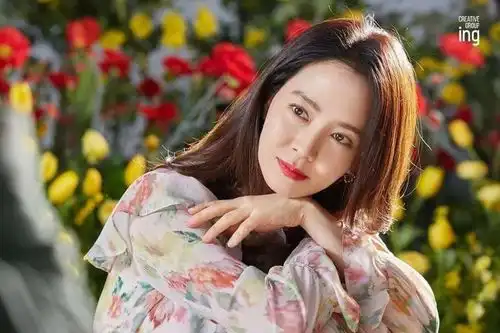 朴信惠晒韩式结婚照,盘点8位韩剧女神现状,有人40岁仍单身
