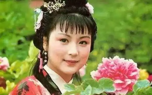 87红楼梦12金钗演员今昔对比,个个经历波折,有人56岁仍单身