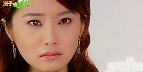 王子变青蛙播出14年了,女主还在演偶像剧,女二在新版演妈妈