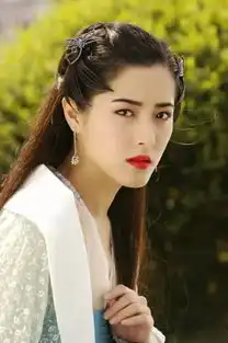 她是唐嫣好闺蜜,美过张雨绮,却自爆挤胸hin辛苦