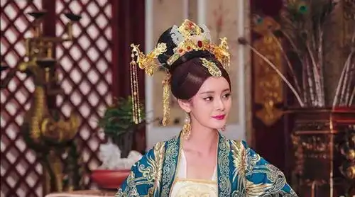 南汉特色皇帝刘玢不爱良家爱娼女,将青楼头牌都召入了后宫
