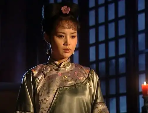 第一任老公大她18岁,离婚再嫁被宠21年,52岁出演秦岚的娘